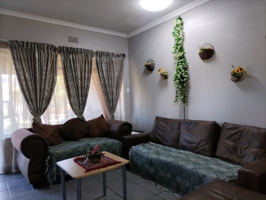3 Bedroom Property for Sale in Protea Park North West